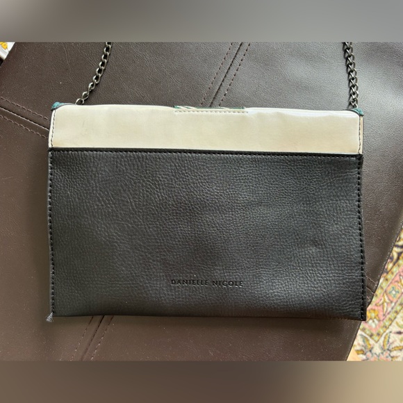 Slytherin Danielle Nicole Hand Bag - Picture 2 of 2